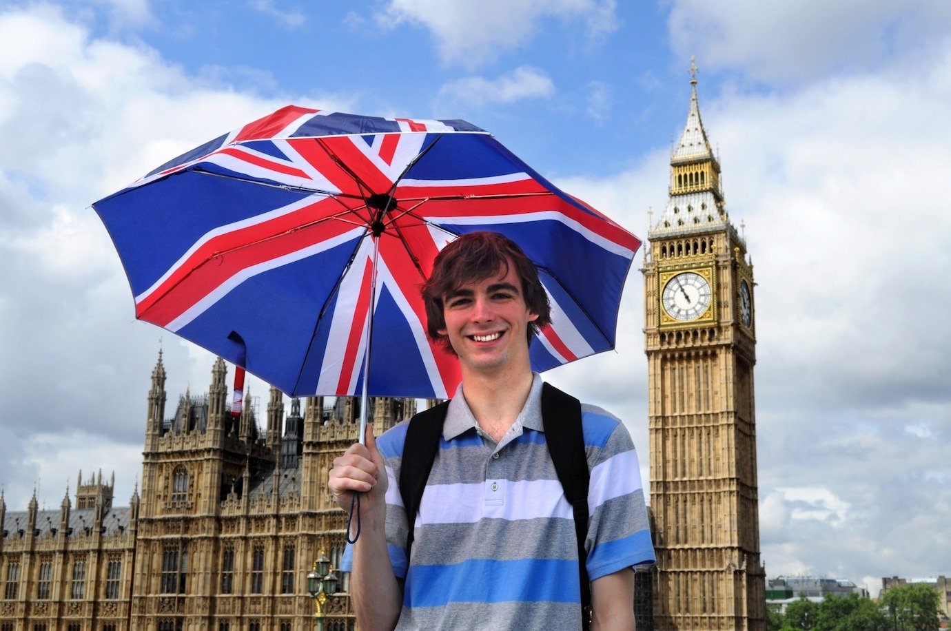 smiling-boy-visiting-big-ben_114
